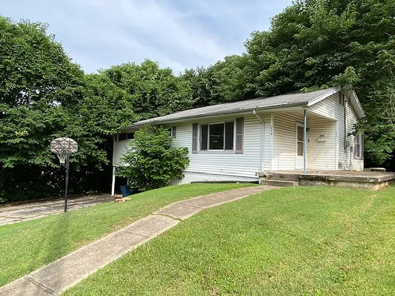 214 Cheryl Dr — Photo 1
