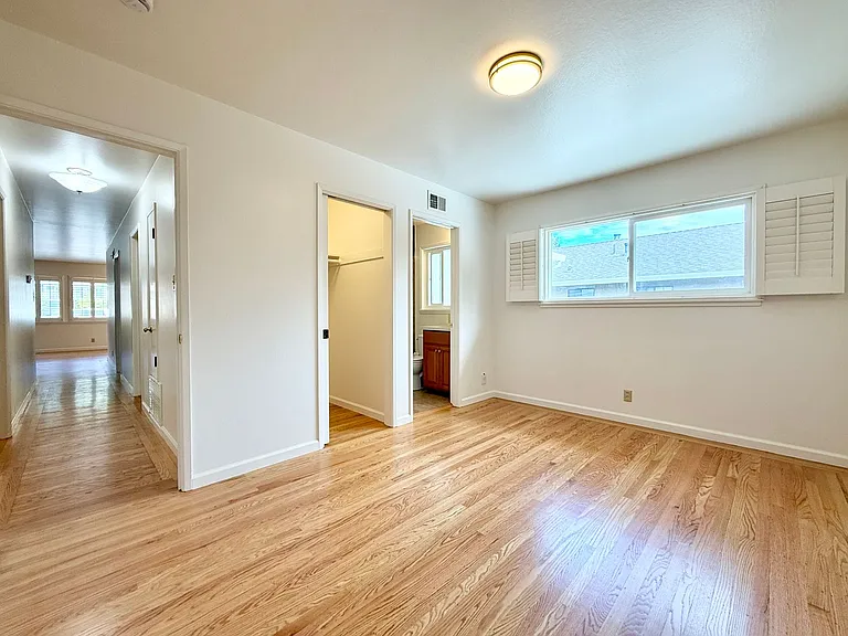 420 Madison Ave — Photo 29