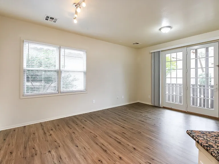 5710 S 21st Pl — Photo 5