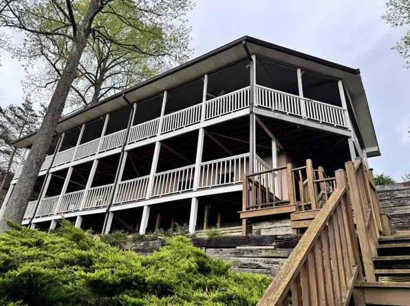 7 Lakeview Dr, Hayesville, NC 28904
