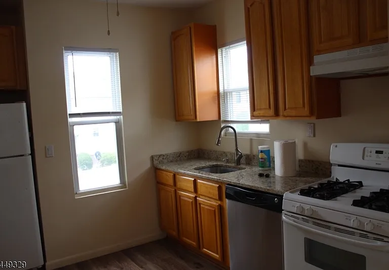 39 Jane St #2 — Photo 9