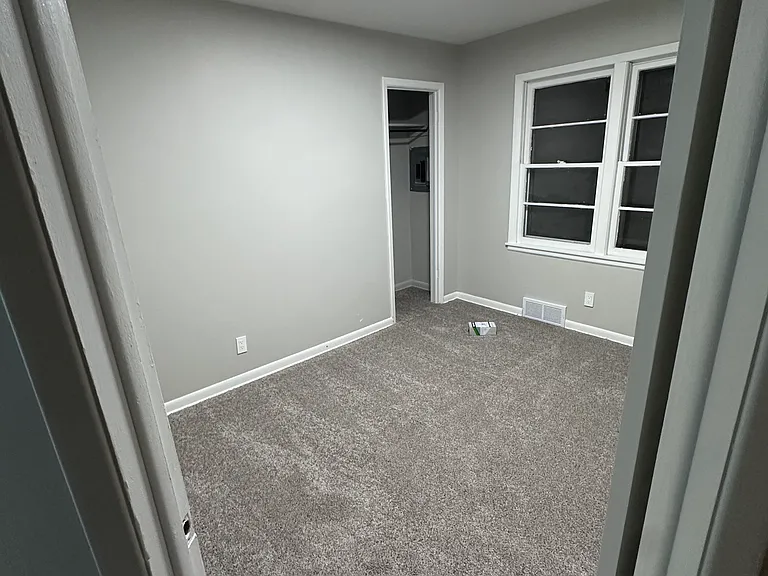 1404 Golf St — Photo 4