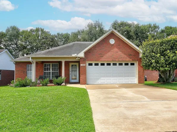 109 Gaffney Ct, Dothan, AL 36305