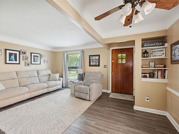 5th image of 25850 Forestview Ave