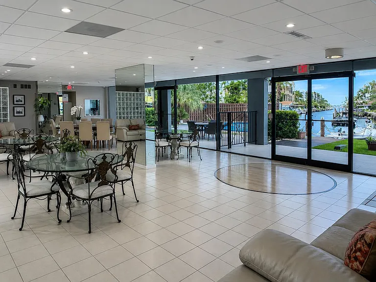 4800 Bayview Dr #306 — Photo 34