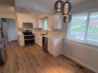 8476 S Fayeway Dr, Sandy, UT 84094