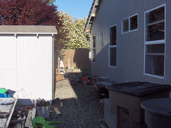 5th image of 333 Ashwood Way