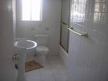 2nd image of 119 E 111th Pl