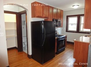 1941 Grove Ave #1927-208, Berwyn, IL 60402