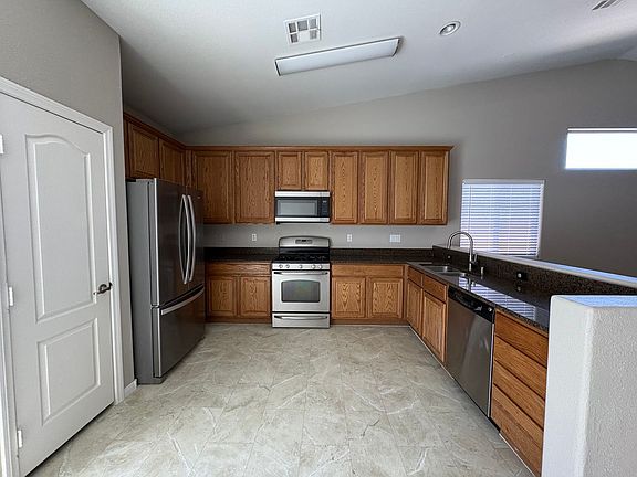 3rd image of 105 Gemstone Hill Ave