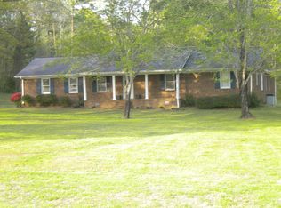 3168 Beaver Creek Rd, Burlington, NC 27215