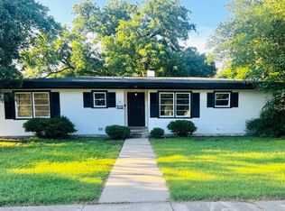 841 Laurel St, Uvalde, TX 78801