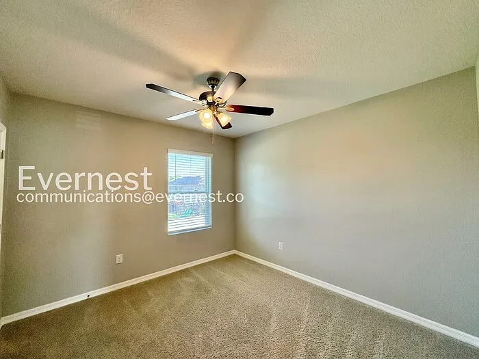 1630 Spray Ter — Photo 16