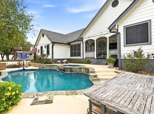 226 Broken Arrow, Floresville, TX 78114