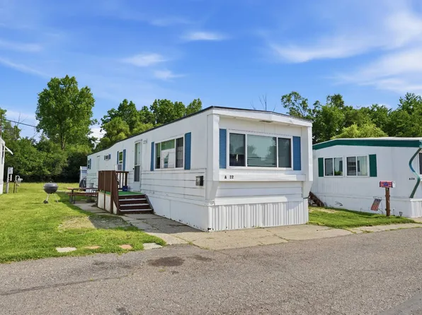 22600 Middlebelt Rd #A22, Farmington, MI 48336