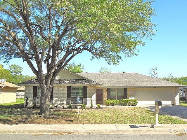 1st image of 201 Tanglewood Ln