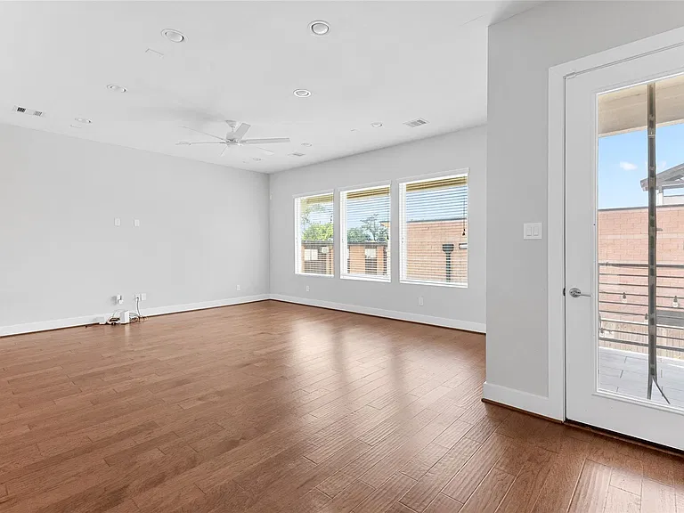 8320 Vista Bella Ln — Photo 7