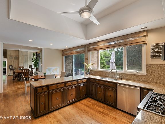 5th image of 226 Aspen Ln