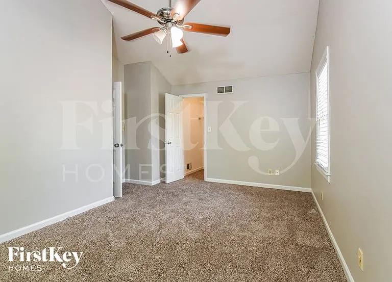 4892 Country Cove Way — Photo 10