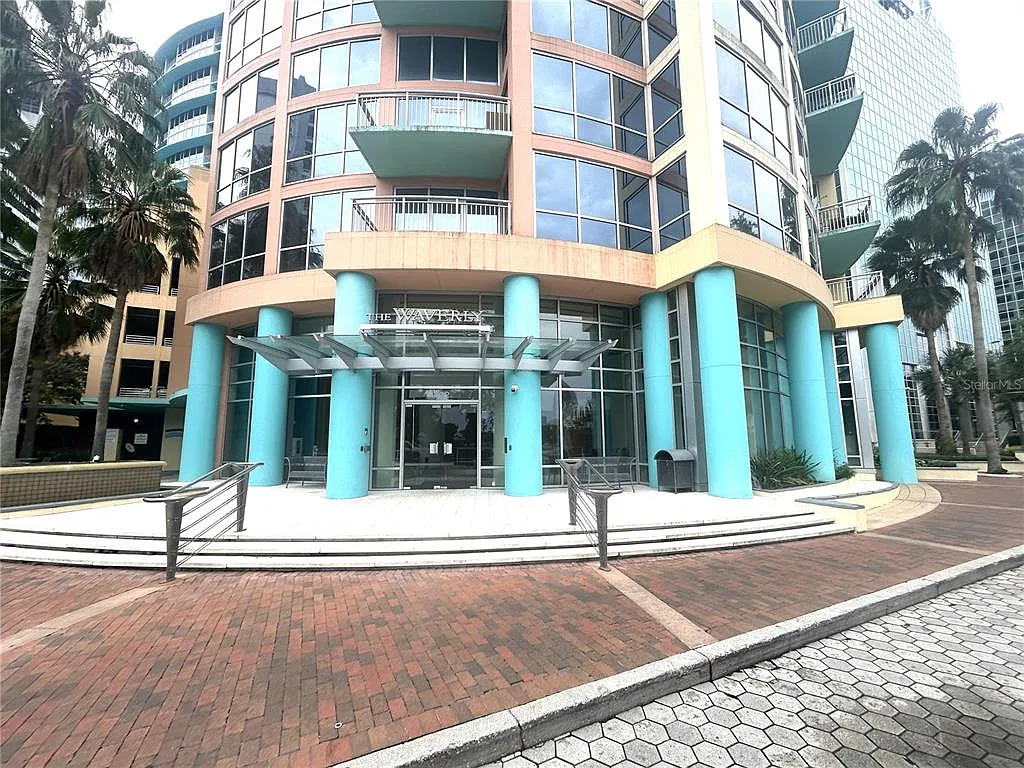 2 bed, 2.0 bath, 1165 sqft, $2,450 — Photo 3