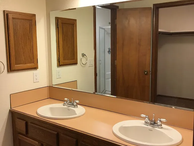 4271 N Pennfield Pl — Photo 12