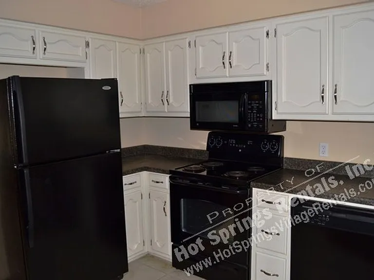 9 Ona Cir — Photo 6