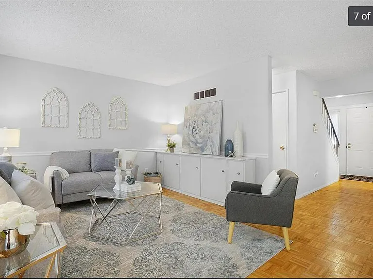 10451 Corbeil Dr — Photo 4