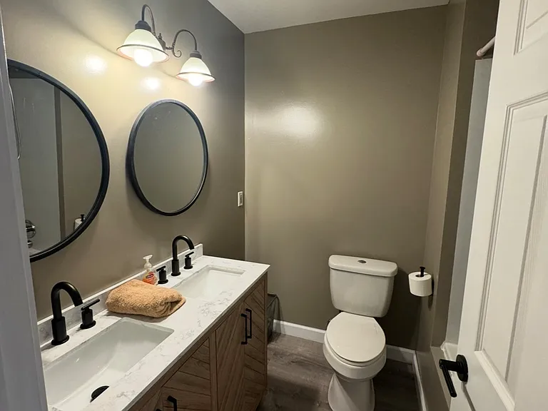 23829 Reynolds Ave — Photo 6