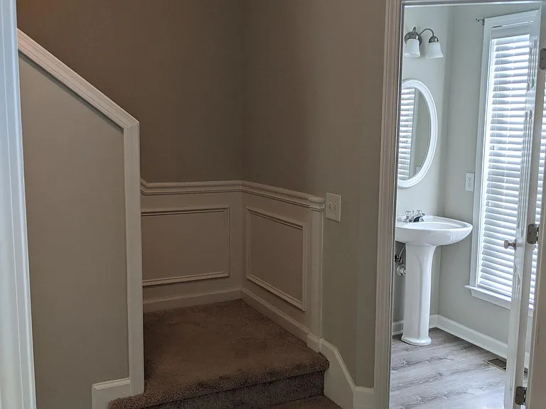 1024 Thornborough Dr — Photo 9
