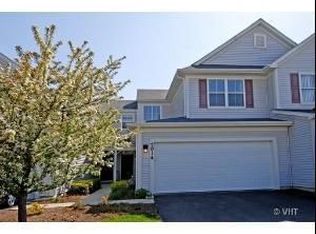 2914 Langston Cir, St Charles, IL 60175