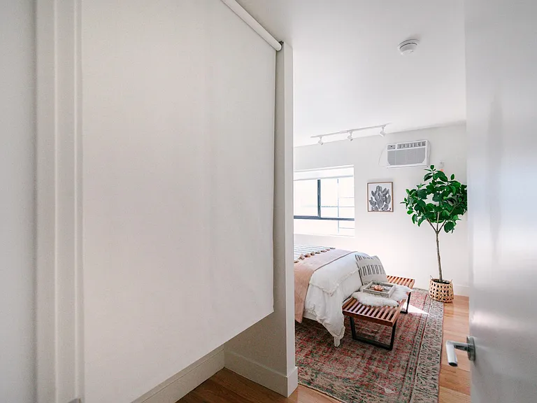 517 N Heliotrope Dr #517.25 — Photo 9