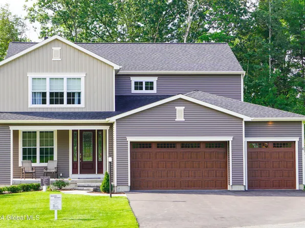 14 Wetherby Court, Colonie, NY 12047