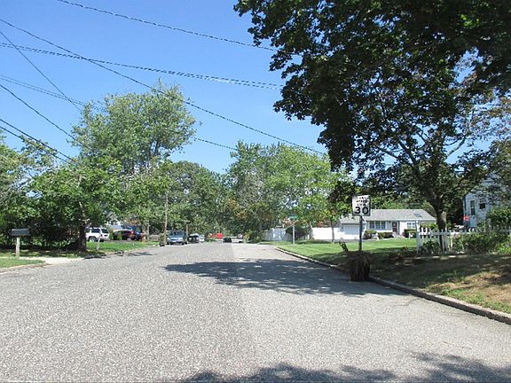 4th image of 82 Columbus Ave