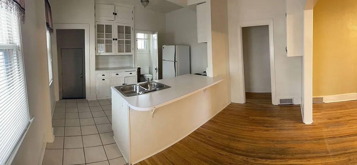 Building Photo - (717 16th Street)