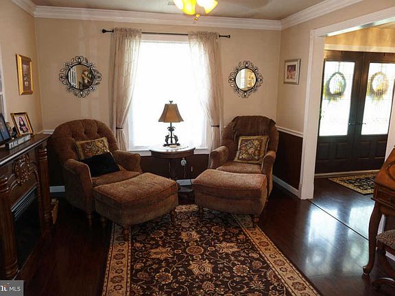 3rd image of 93 E Georgianna Dr