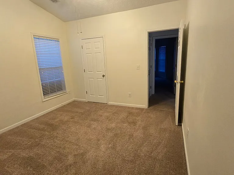 1451 Beckley Pte — Photo 9