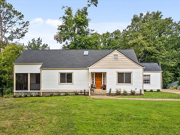 2nd image of 2821 Ozark Rd