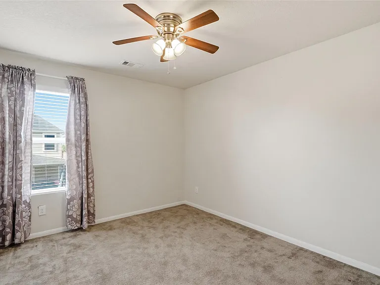 12530 Greencanyon Dr — Photo 25