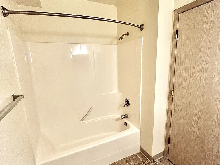 Willamette Grove Apartments — Photo 5
