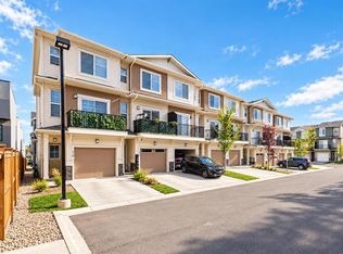 912 W Sage Hill Grv NW, Calgary, AB T3R 0Z8