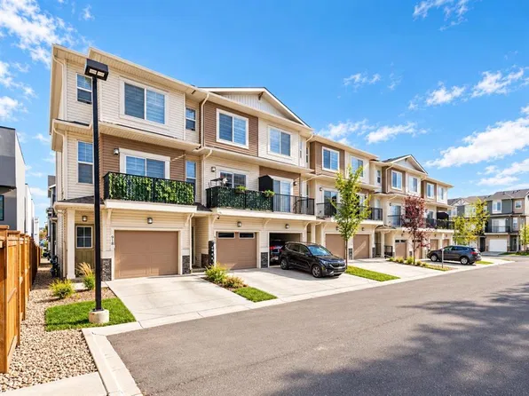 912 W Sage Hill Grv NW, Calgary, AB T3R 0Z8