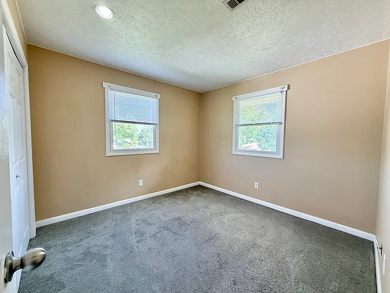 801 Deerfield Rd #2 — Photo 8