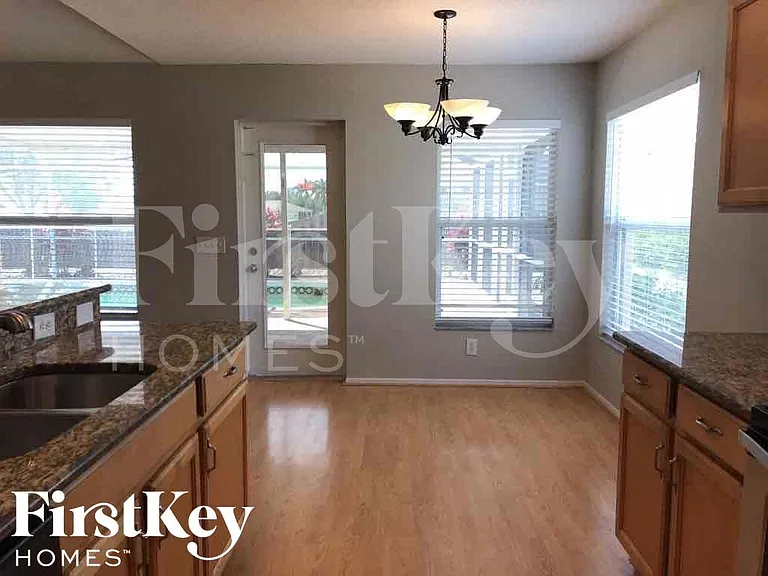 11764 Shirburn Cir — Photo 5