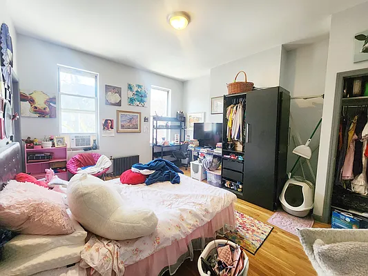 Rented by RELEASE NY | media 22