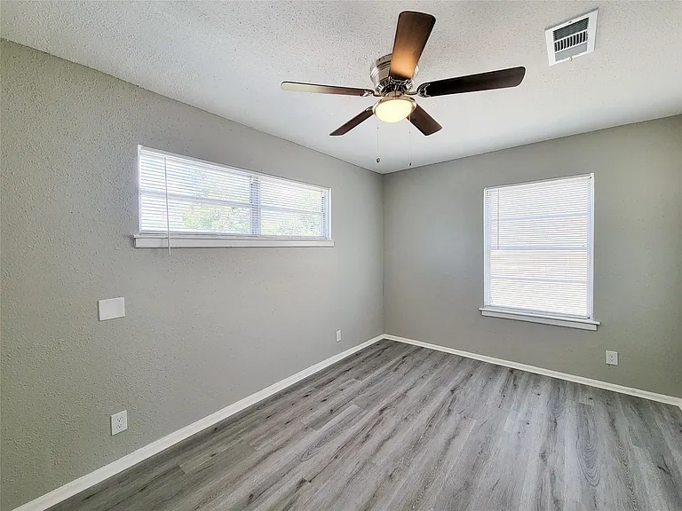 7426 Bigwood St — Photo 13