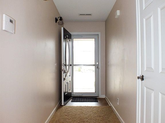 2nd image of 21 Glen Martin Ln