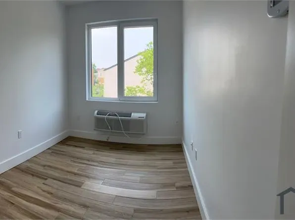 109 Legion St, Brooklyn, NY