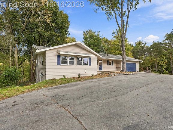 4th image of 3030 N Hickory Ridge Rd