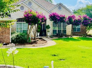 200 Carriage House Rd, Salado, TX 76571