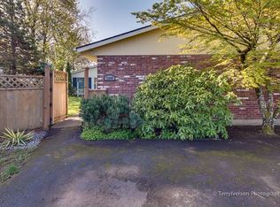 12008 SE Market St APT 3, Portland, OR 97216